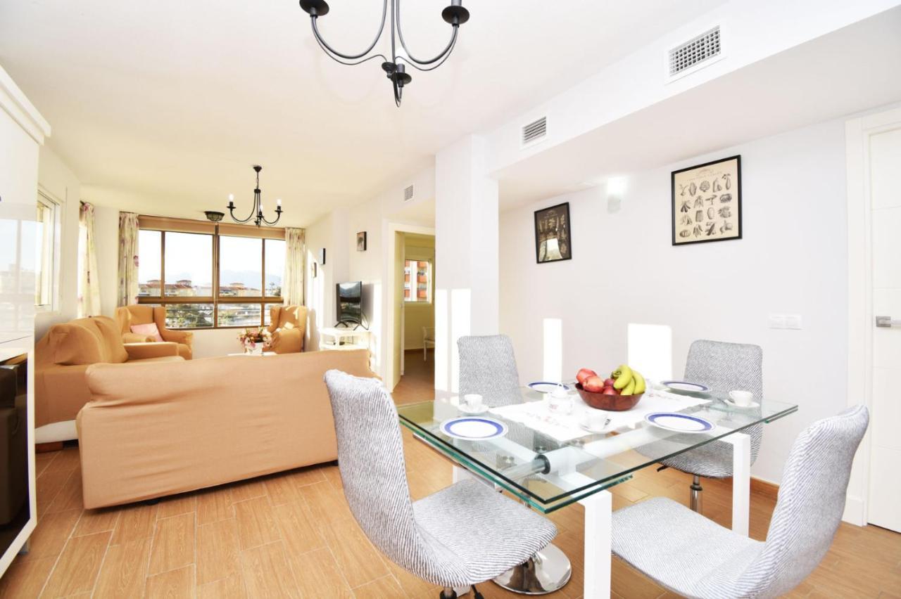 פואנגירולה Apartamento Familiar Torresol מראה חיצוני תמונה