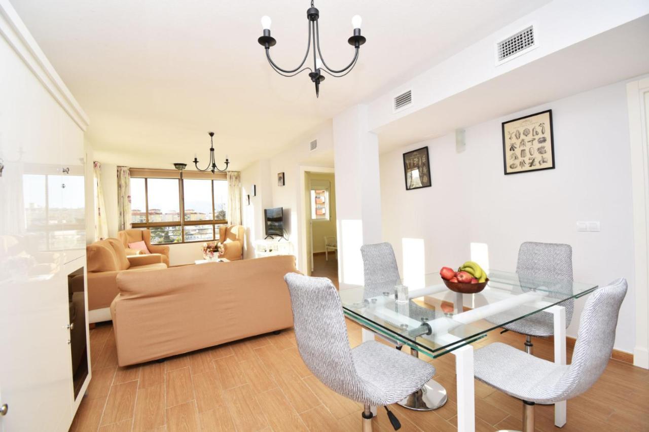 פואנגירולה Apartamento Familiar Torresol מראה חיצוני תמונה