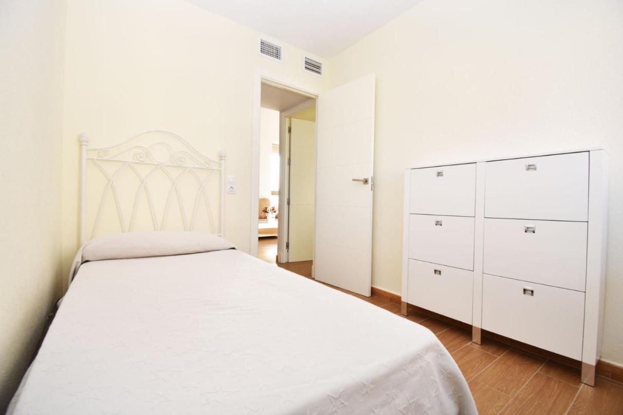 פואנגירולה Apartamento Familiar Torresol מראה חיצוני תמונה