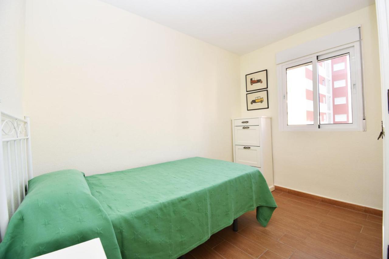 פואנגירולה Apartamento Familiar Torresol מראה חיצוני תמונה